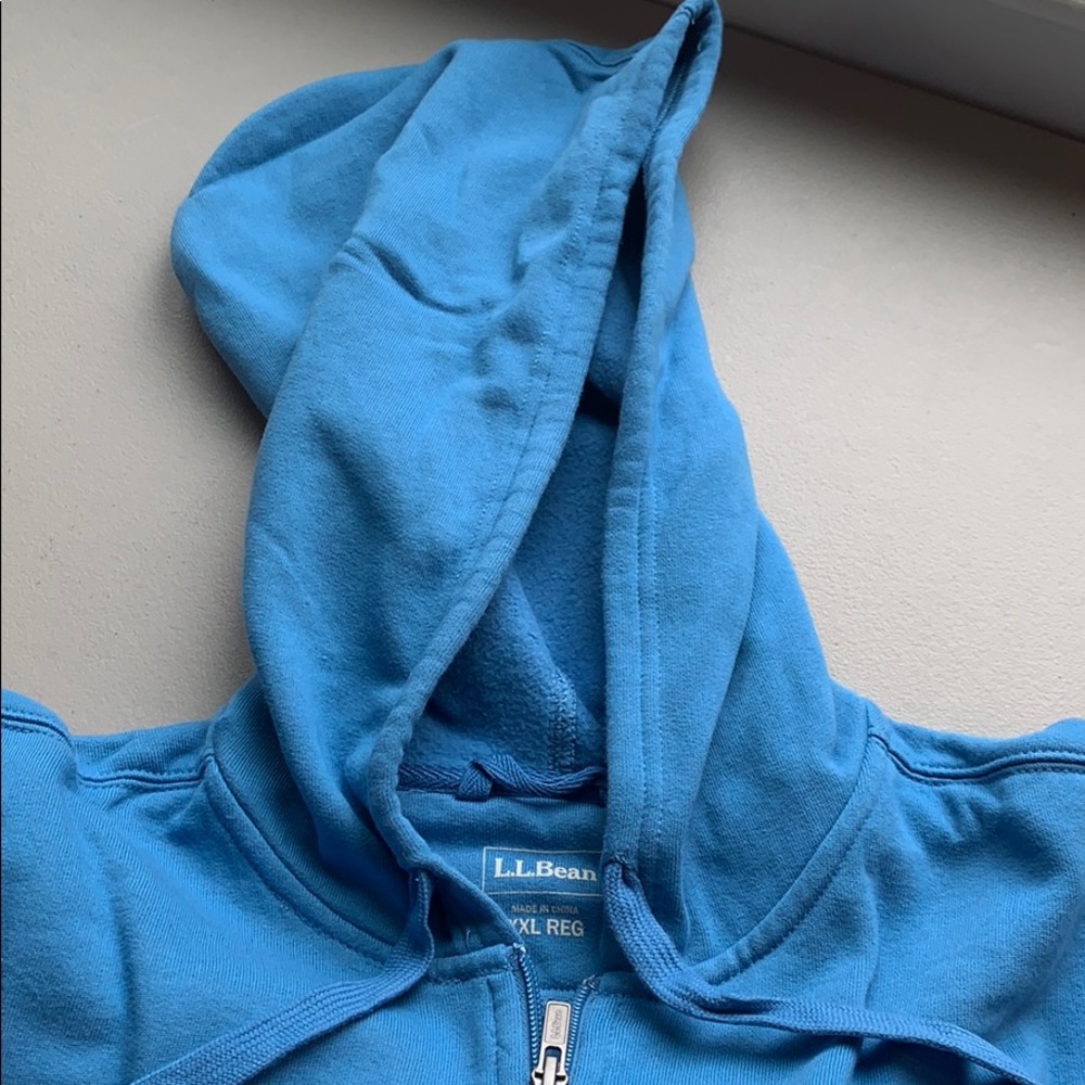 LL Bean Sweatshirt - Picture 4 of 5